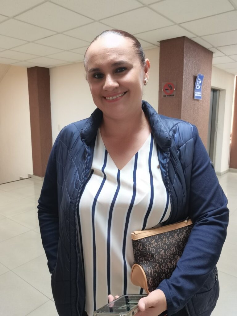 LÁNGAROS E INSACIABLES HABITANTES DE SANTIAGO IXCUINTLA. ANY MARILÚ PORRAS