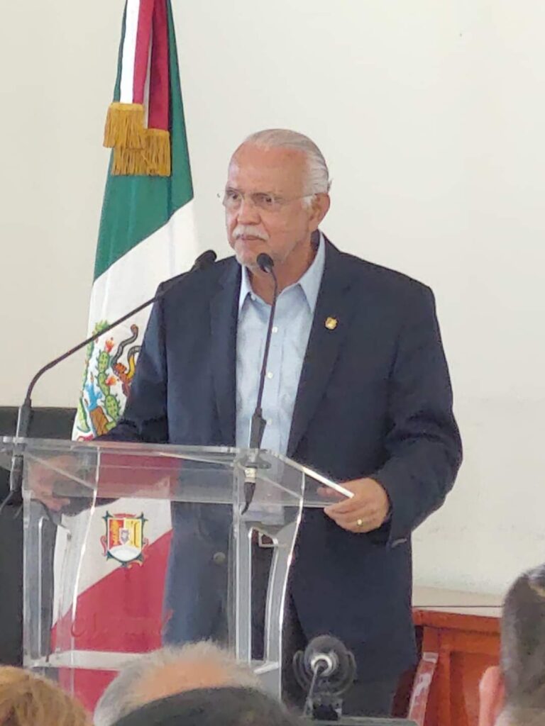 GOBERNADOR VA CON TODO CONTRA ESCUELAS PRIVADAS PATITO