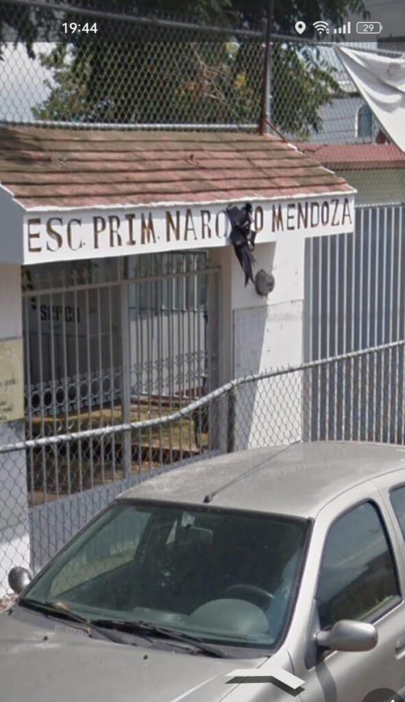 EN LA PRIMARIA NARCIZO MENDOZA DE TEPIC, MAESTRO VIOLA A MENOR DE EDAD