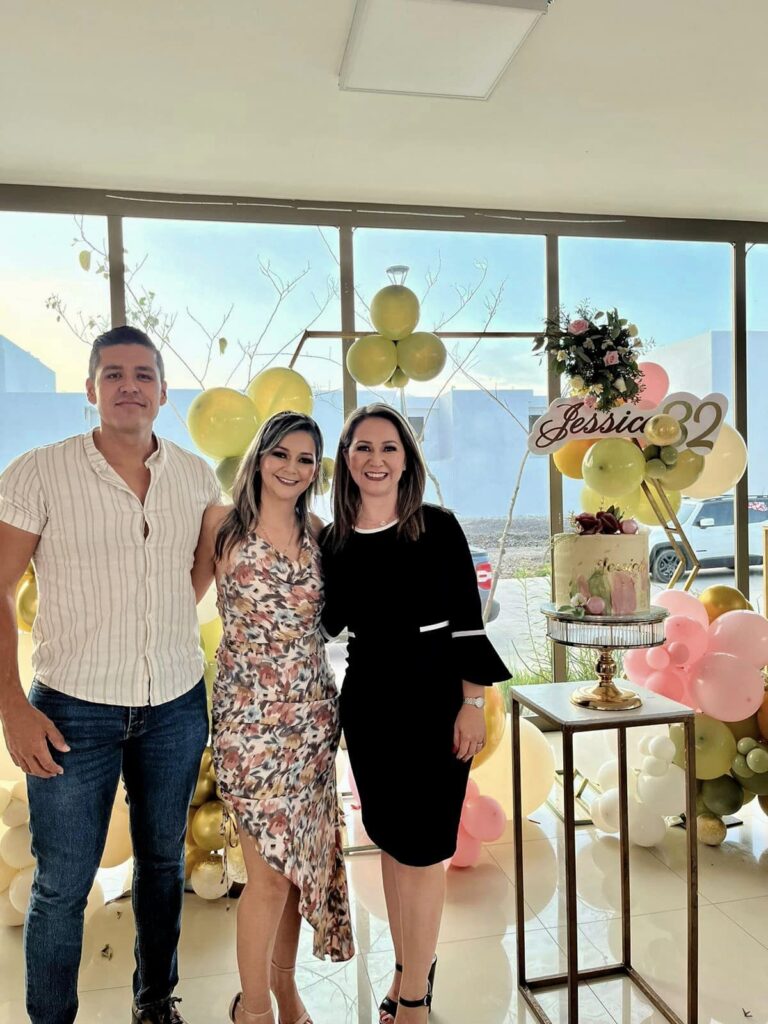 SALIERON MUY TRANSAS Y VAQUETONAS LAS CHAPARRITAS DE COMPOSTELA